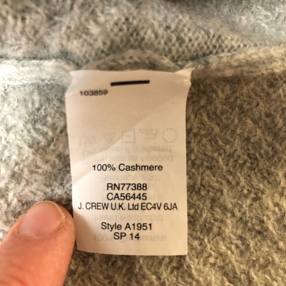 JCrew Collection Italian Cashmere grey long sleeved crew neck sweater - Picture 4 of 4